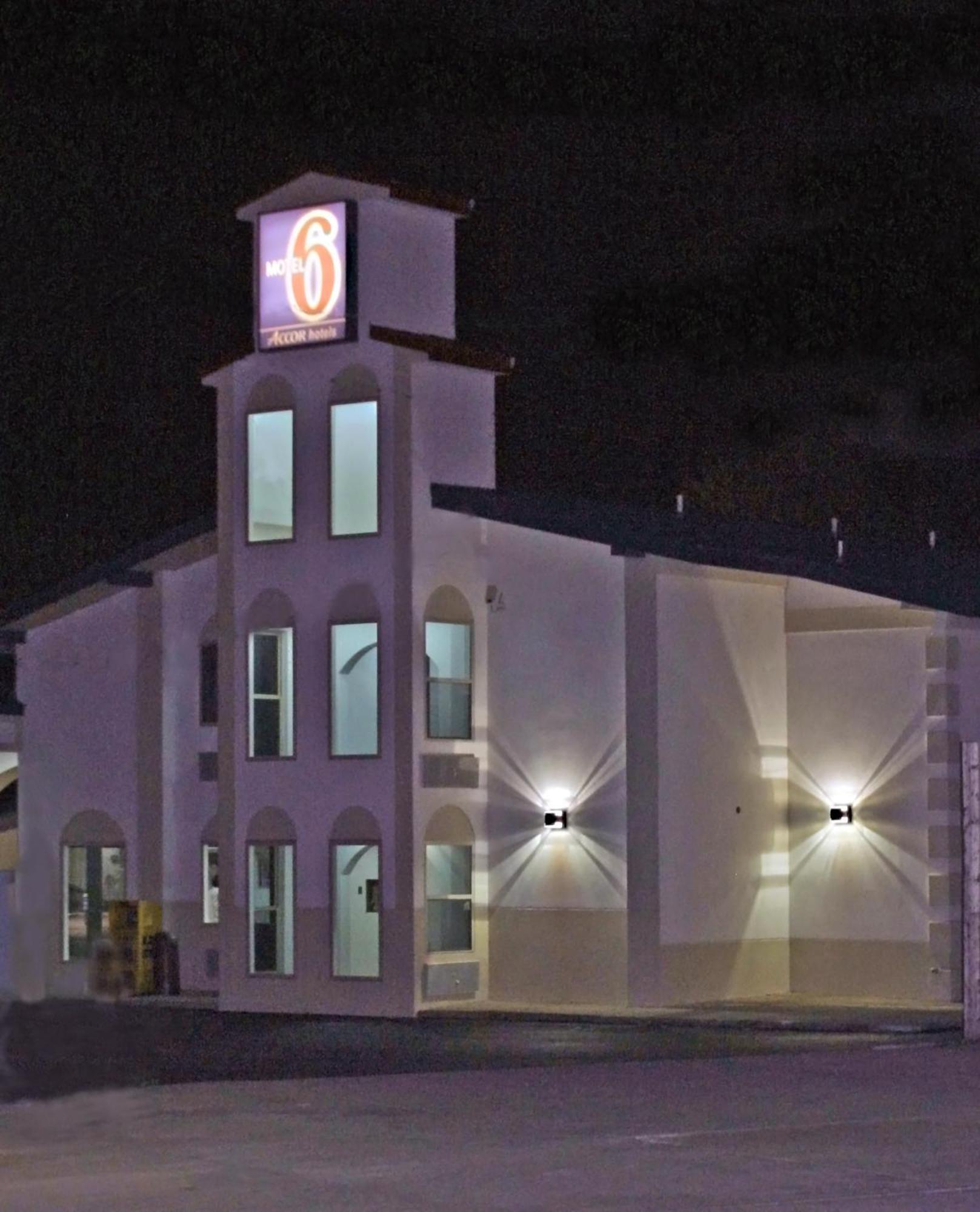 6-urbana, Il Hotel Champaign
