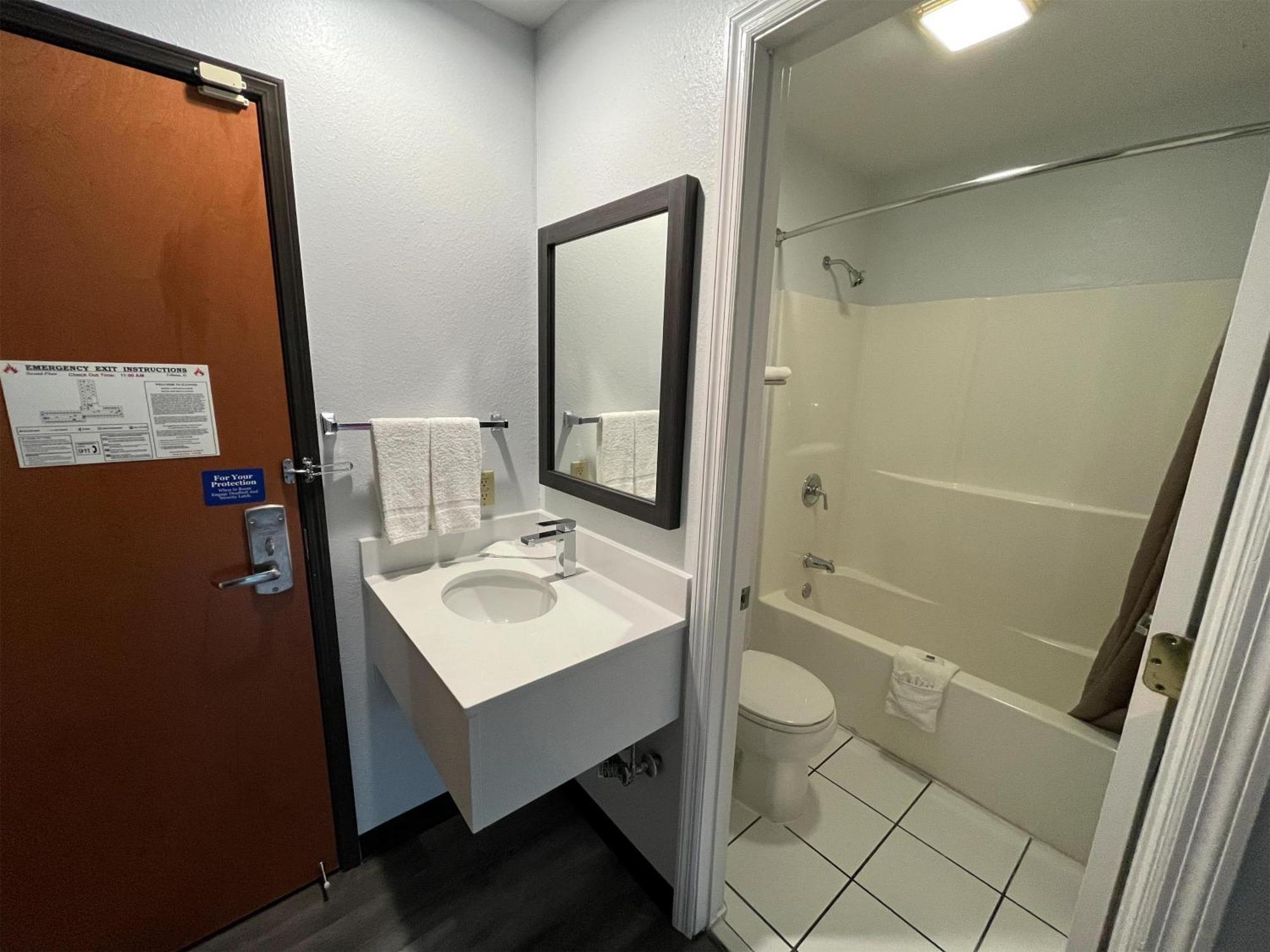 6-urbana, Il Hotel 4*