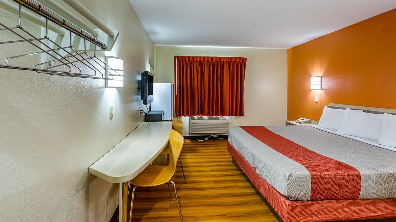 Hotel 6-urbana, Il Champaign