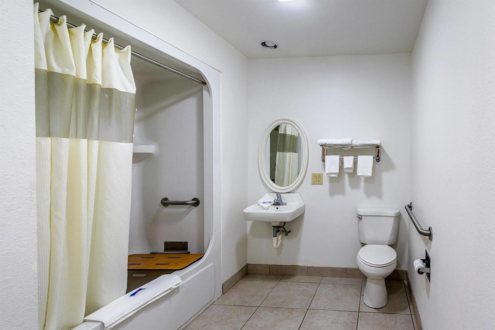 6-urbana, Il Hotel 4*